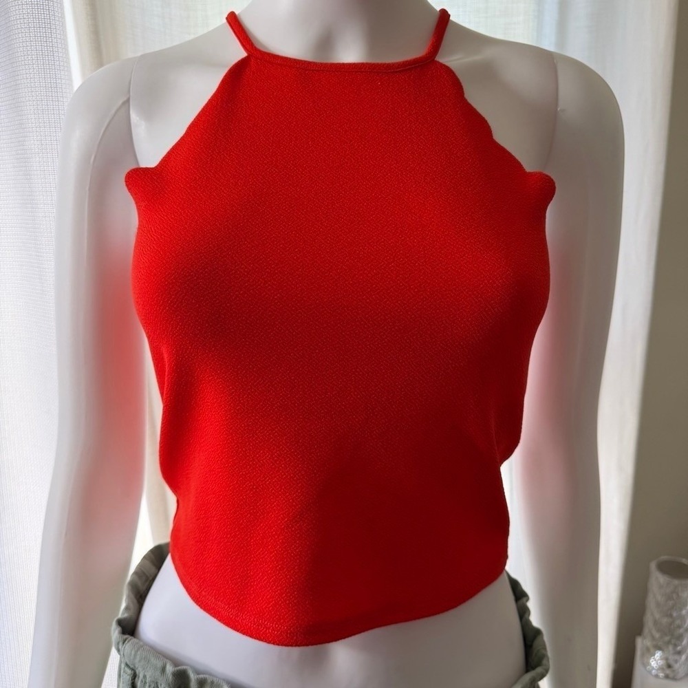 H&M Divided Red Scalloped Halter Neck Top Keyhole Back Sleeveless Blouse Small